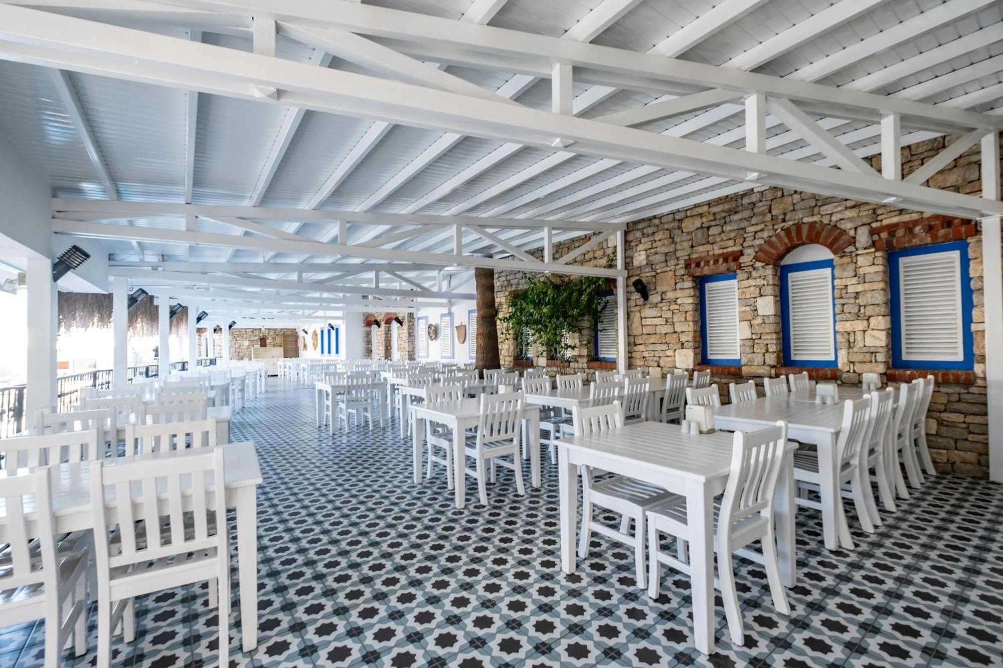 Paloma Family Club 4* Бітез